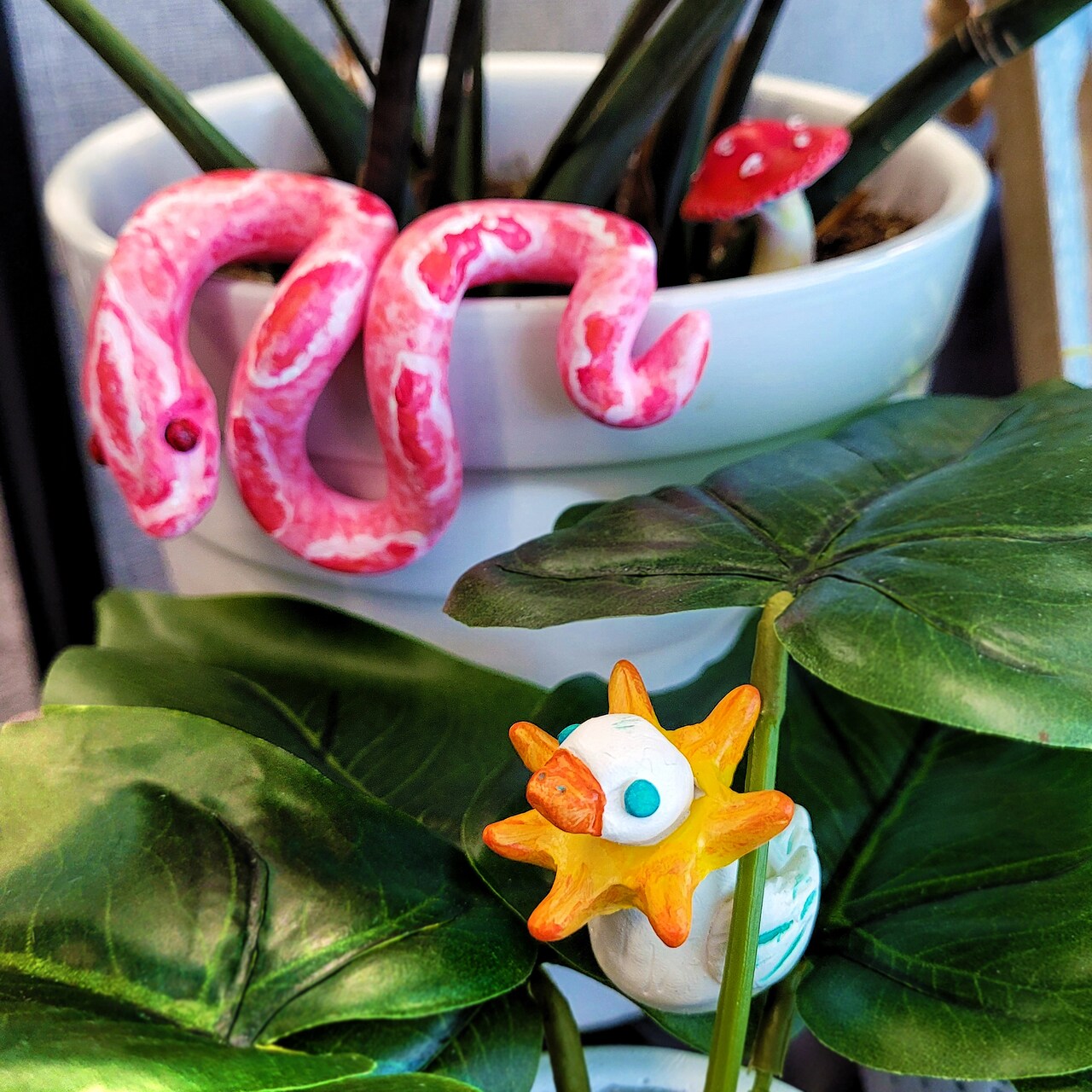 DecoArt DIY Plant Buddies with Patio Paint